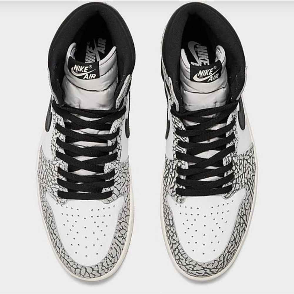 Air Jordan Retro I High OG - Picture 2 of 10